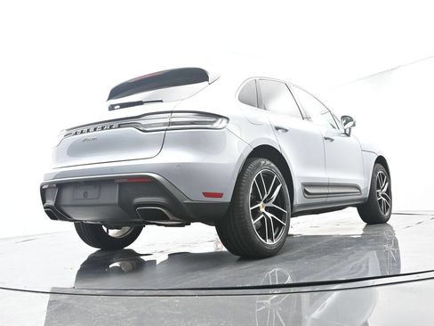 Certified 2025 Porsche Macan AWD/4WD image 51