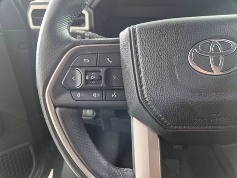 Used 2025 Toyota 4Runner Limited AWD/4WD image 14