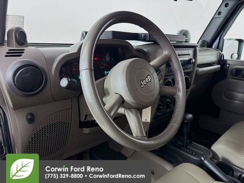 Used 2009 Jeep Wrangler X image 9