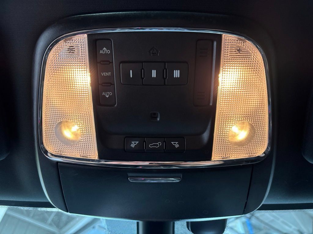 Used 2018 Dodge Durango GT w/ Premium Group AWD/4WD image 33