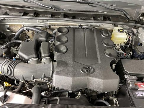 Used 2022 Toyota 4Runner Limited image 31