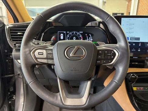 Used 2023 Lexus NX 350 AWD image 14
