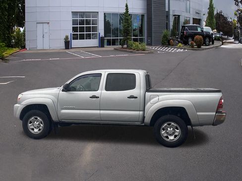 Used 2009 Toyota Tacoma PreRunner image 3