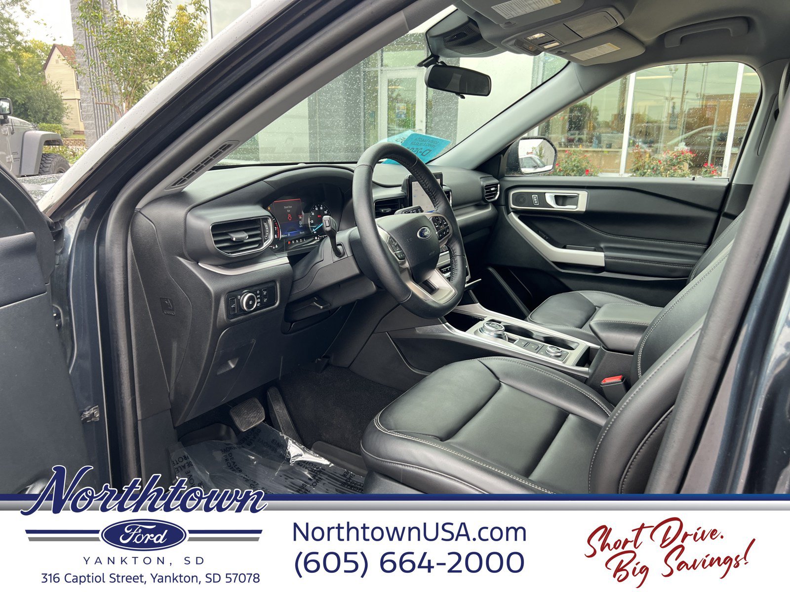 Used 2024 Ford Explorer XLT w/ Equipment Group 202A AWD/4WD image 14