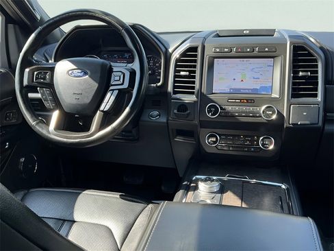 Used 2020 Ford Expedition Limited image 28