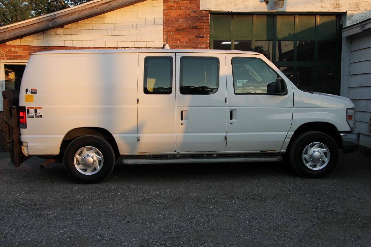 Used 2013 Ford E-250 and Econoline 250 w/ PWR Group RWD image 10