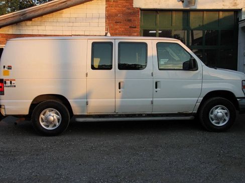 Used 2013 Ford E-250 and Econoline 250 w/ PWR Group RWD image 10
