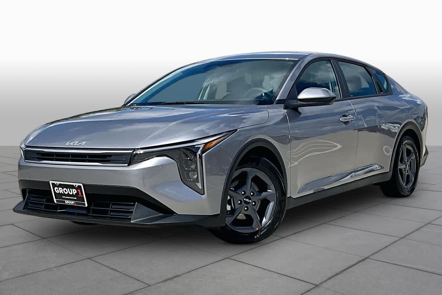 Used 2025 Kia K4 FWD image 1