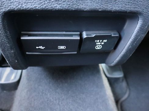 Used 2019 Jeep Cherokee Limited AWD/4WD image 24