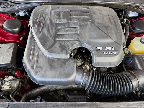 Used 2022 Dodge Challenger SXT RWD image 37