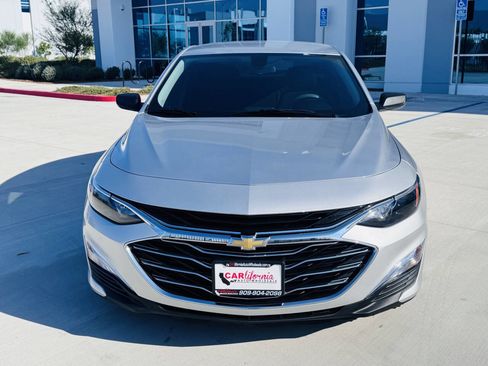 Used 2022 Chevrolet Malibu LS image 2
