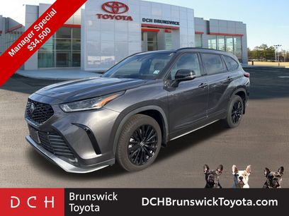 Used 2023 Toyota Highlander XSE