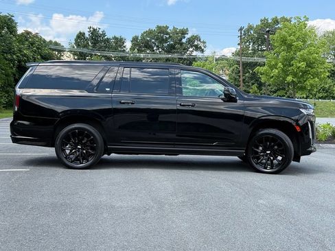 Used 2023 Cadillac Escalade ESV Sport Platinum w/ LPO, ONYX Package AWD/4WD image 7