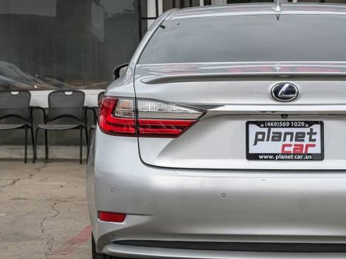 Used 2016 Lexus ES 300h image 57