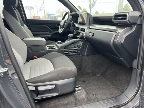 Used 2025 Toyota 4Runner TRD Off-Road AWD/4WD image 40