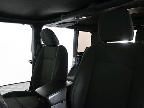 Used 2018 Jeep Wrangler Unlimited Sport S AWD/4WD image 5