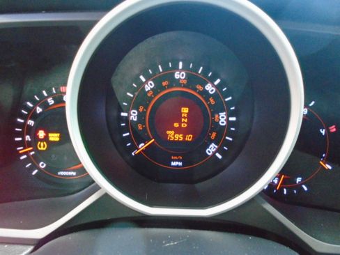 Used 2013 Toyota 4Runner Limited image 19