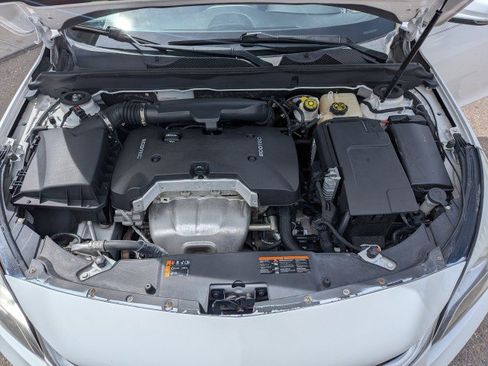 Used 2016 Chevrolet Malibu LT FWD image 25