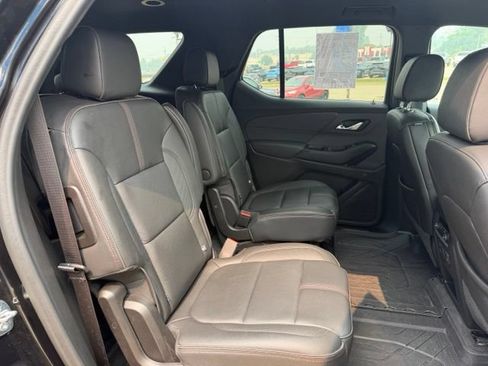 Used 2023 Chevrolet Traverse RS w/ LPO, Floor Liner Package AWD/4WD image 18