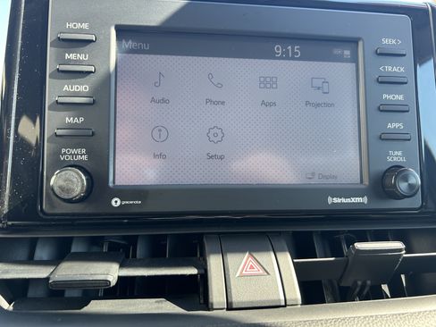 Certified 2021 Toyota RAV4 LE AWD/4WD image 27