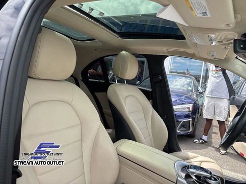 Used 2021 Mercedes-Benz C 300 4MATIC Sedan image 38