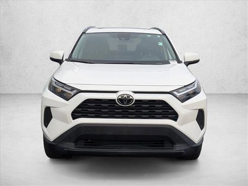 Used 2023 Toyota RAV4 XLE w/ Convenience Package FWD image 2