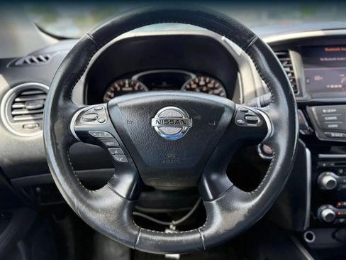 Used 2017 Nissan Pathfinder SV FWD image 24