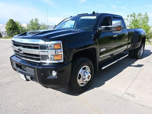 Used 2018 Chevrolet Silverado 3500 High Country AWD/4WD image 5