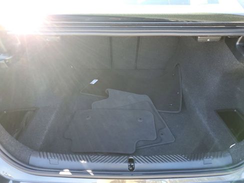 Used 2025 BMW 530i image 6