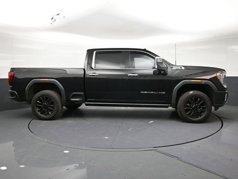 Used 2023 GMC Sierra 2500 Denali w/ Denali Black Diamond Edition AWD/4WD image 6