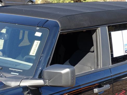 Used 2023 Ford Bronco Big Bend w/ Sasquatch Package image 28