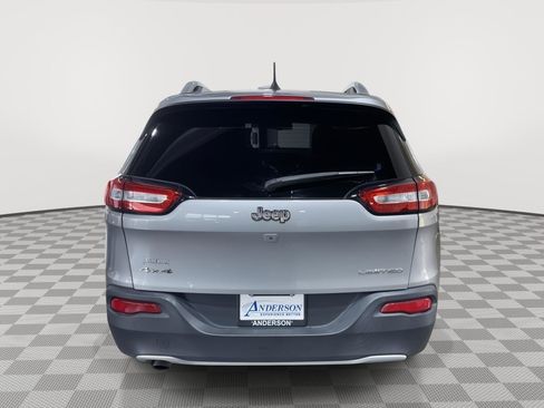 Used 2017 Jeep Cherokee Limited AWD/4WD image 8