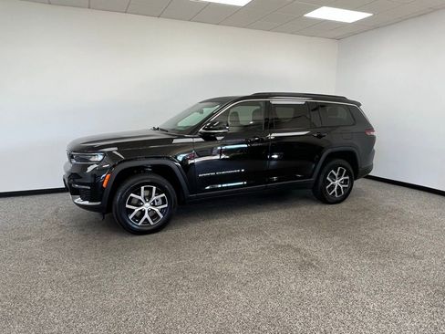 Used 2024 Jeep Grand Cherokee L Limited w/ Luxury Tech Group II image 22