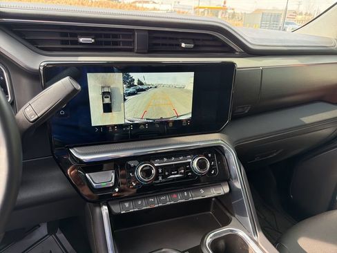 Used 2024 GMC Sierra 2500 Denali w/ Denali Reserve Package image 17