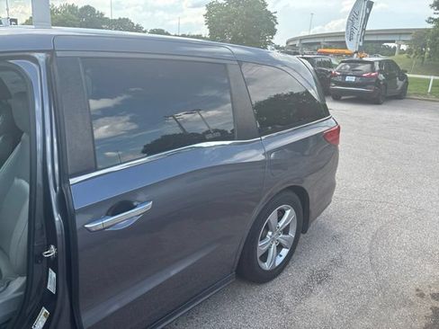 Used 2019 Honda Odyssey EX-L image 3