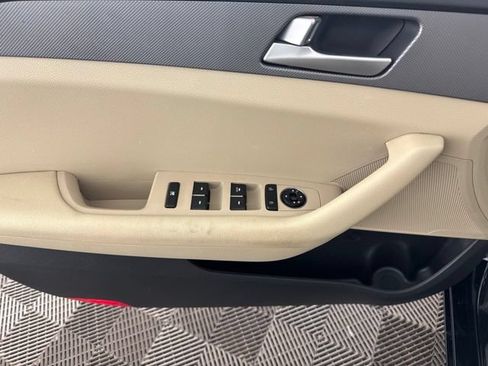 Used 2017 Hyundai Sonata SE FWD image 18