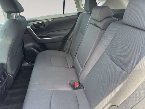Used 2023 Toyota RAV4 LE AWD/4WD image 13