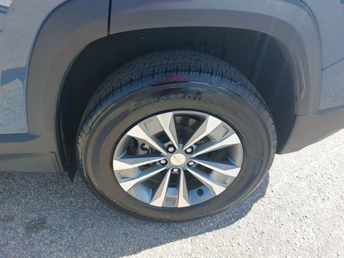 Used 2026 Chevrolet Equinox LT FWD image 31