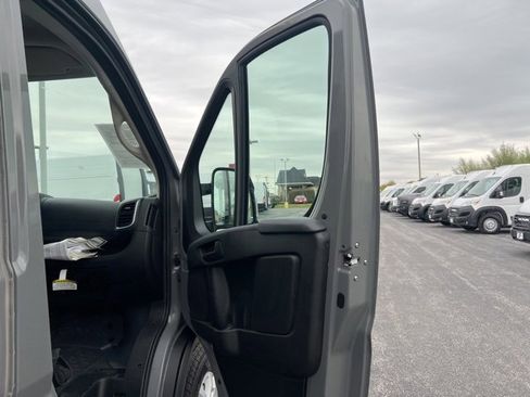 Used 2025 RAM ProMaster 2500 w/ Quick Order Package 22G SLT image 11