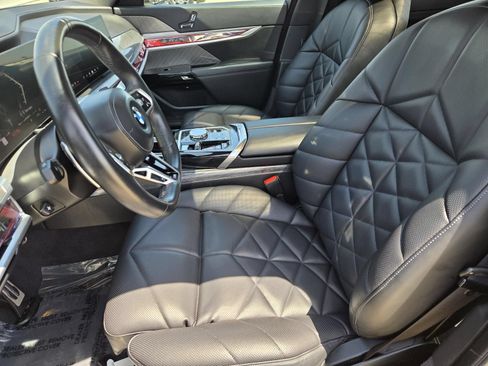 Used 2023 BMW 740i w/ Parking Assistance Package RWD image 19