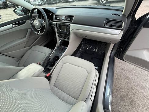 Used 2016 Volkswagen Passat 1.8T S FWD image 17