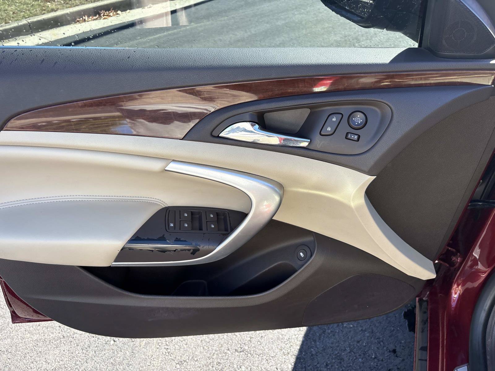Used 2016 Buick Regal FWD image 12