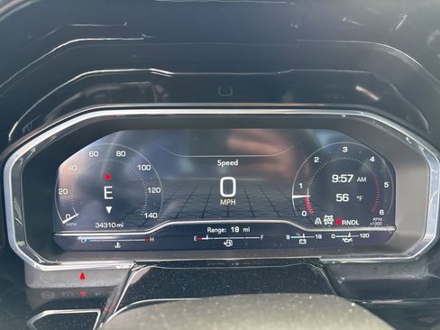 Used 2025 GMC Sierra 3500 SLT image 10