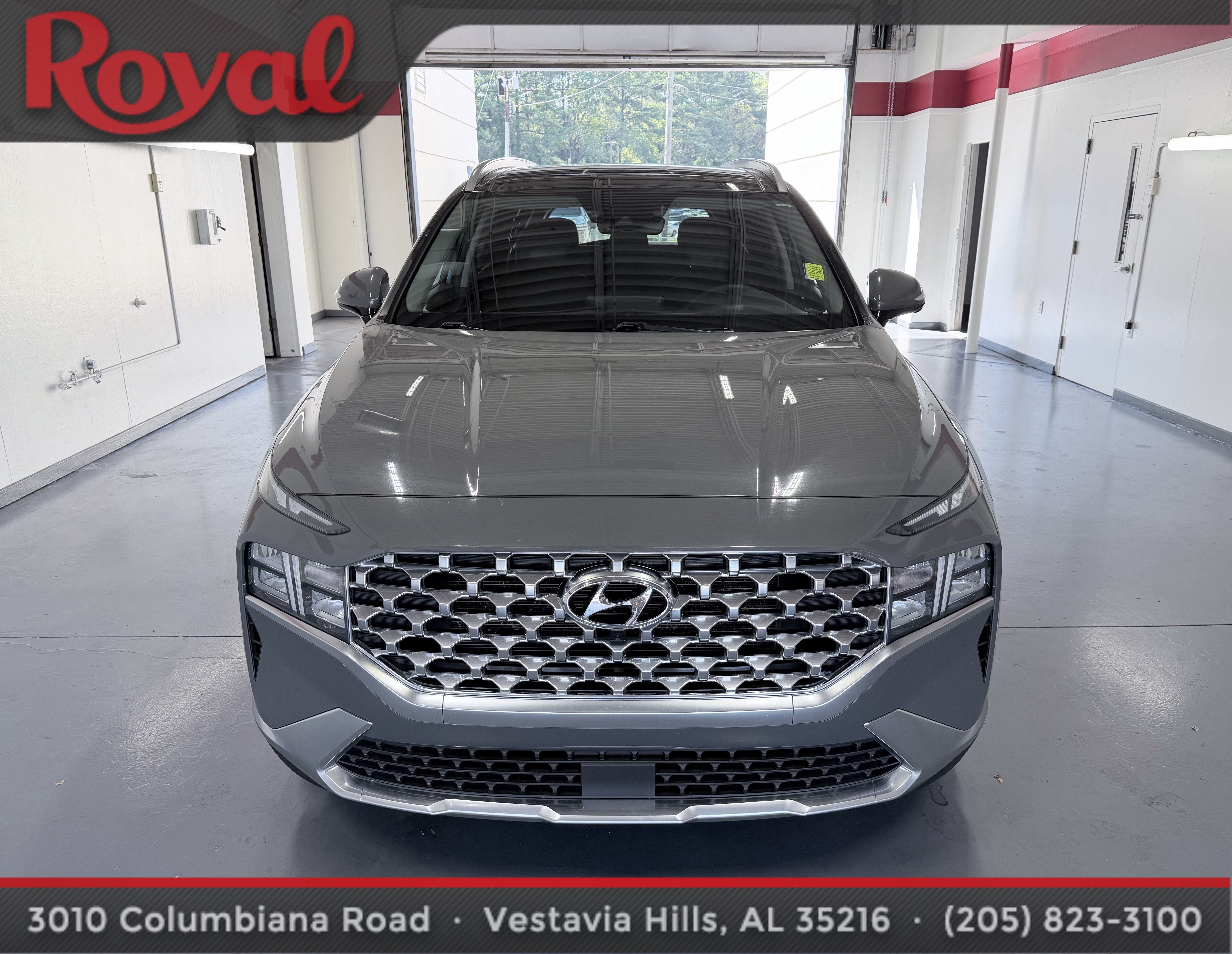 Used 2023 Hyundai Santa Fe SEL w/ Premium Package FWD image 2