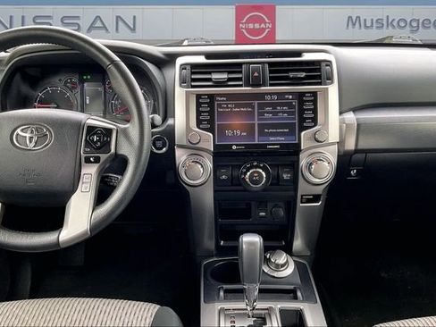 Used 2024 Toyota 4Runner SR5 AWD/4WD image 9