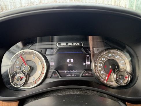 Used 2022 RAM 2500 Limited image 13