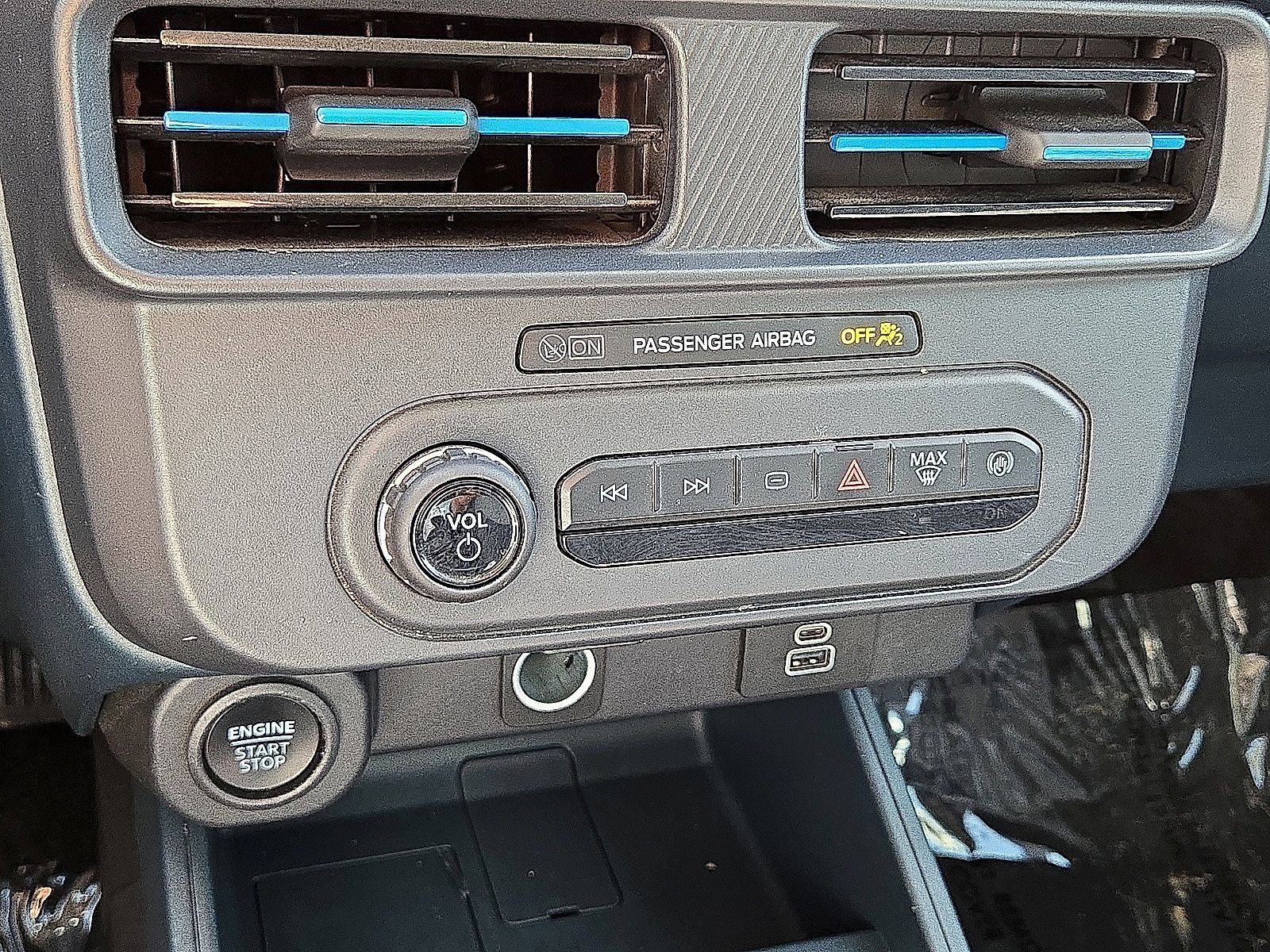 Used 2025 Ford Maverick XLT w/ XLT Luxury Package FWD image 28