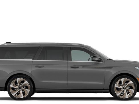 New 2026 Lincoln Navigator L Black Label AWD/4WD image 30