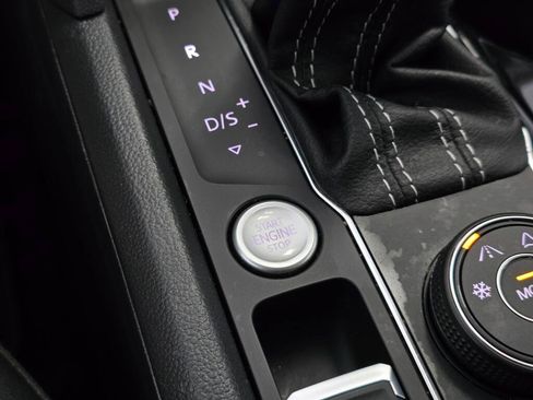 Used 2023 Volkswagen Atlas SE image 35