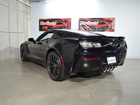 Used 2016 Chevrolet Corvette Z06 w/ 3LZ Preferred Equipment Group image 5